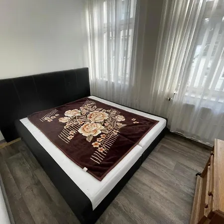 Monteurszimmer Διαμέρισμα